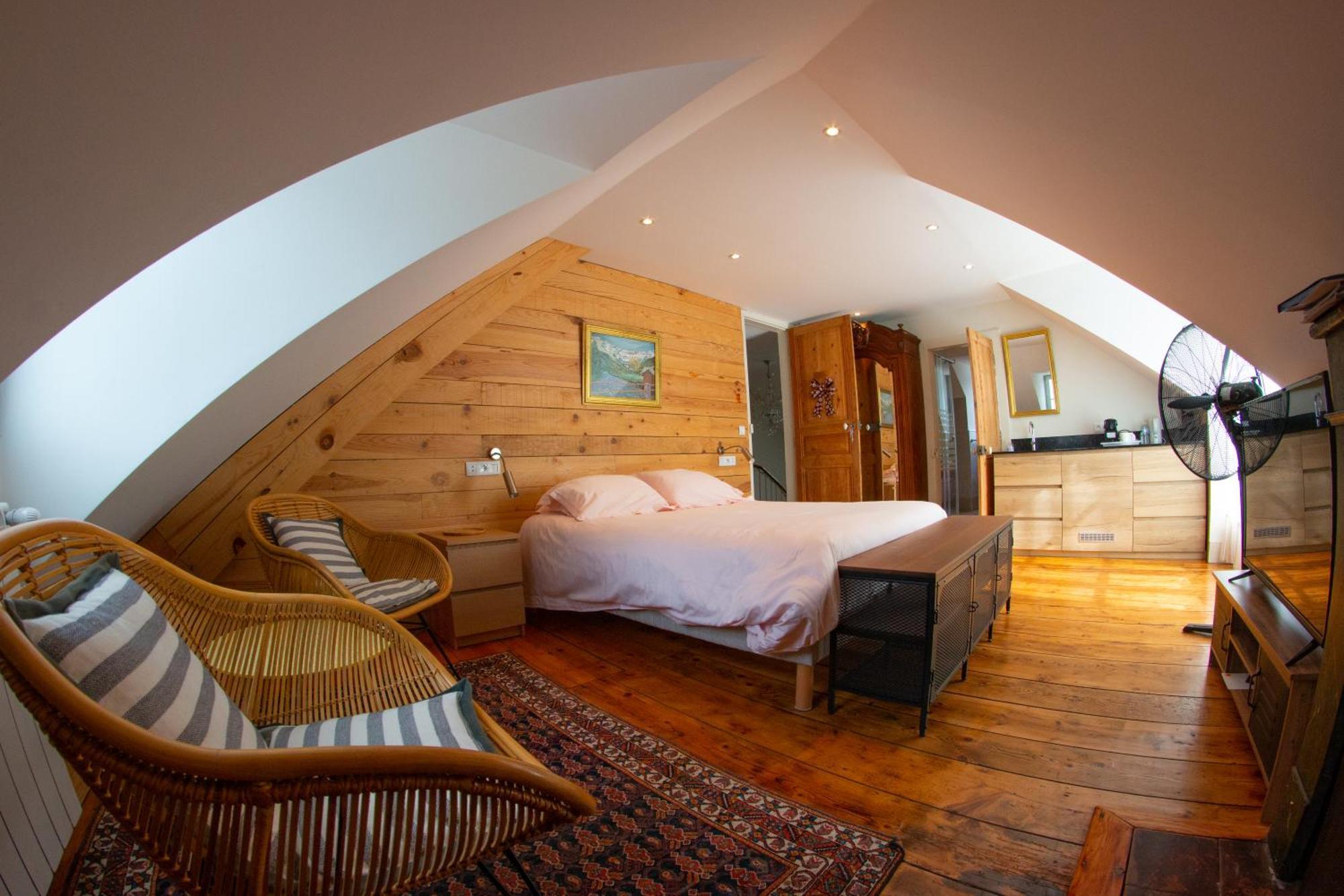 Le 41 Avenue Foch Hotel Bagnères-de-Luchon Buitenkant foto